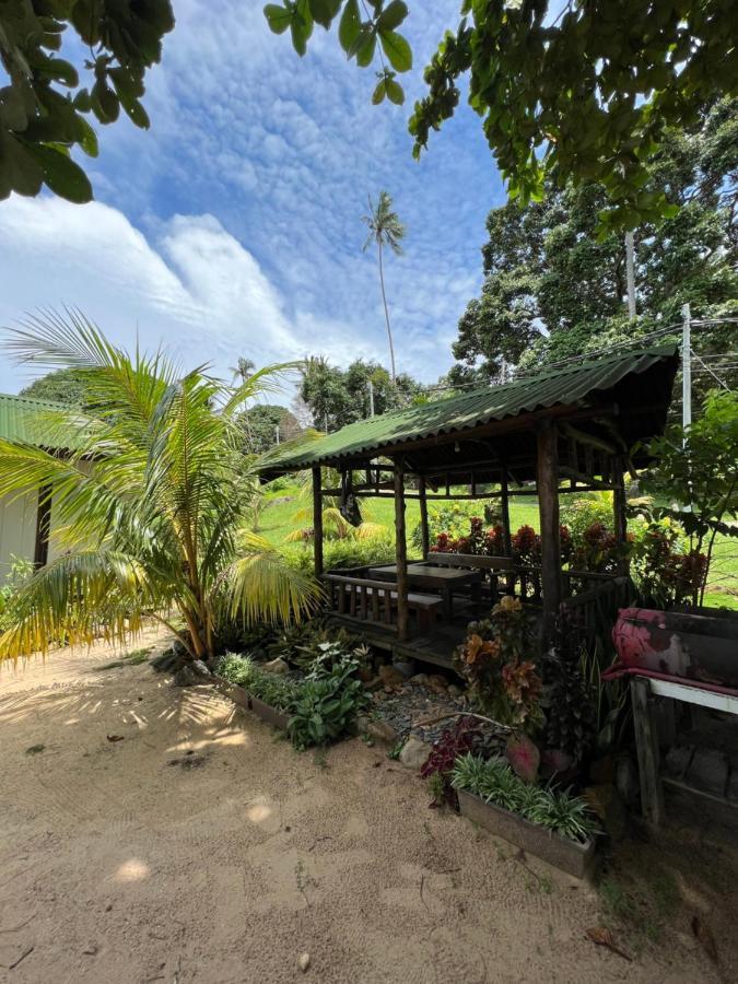 Beach House Kampung Genting Exterior photo