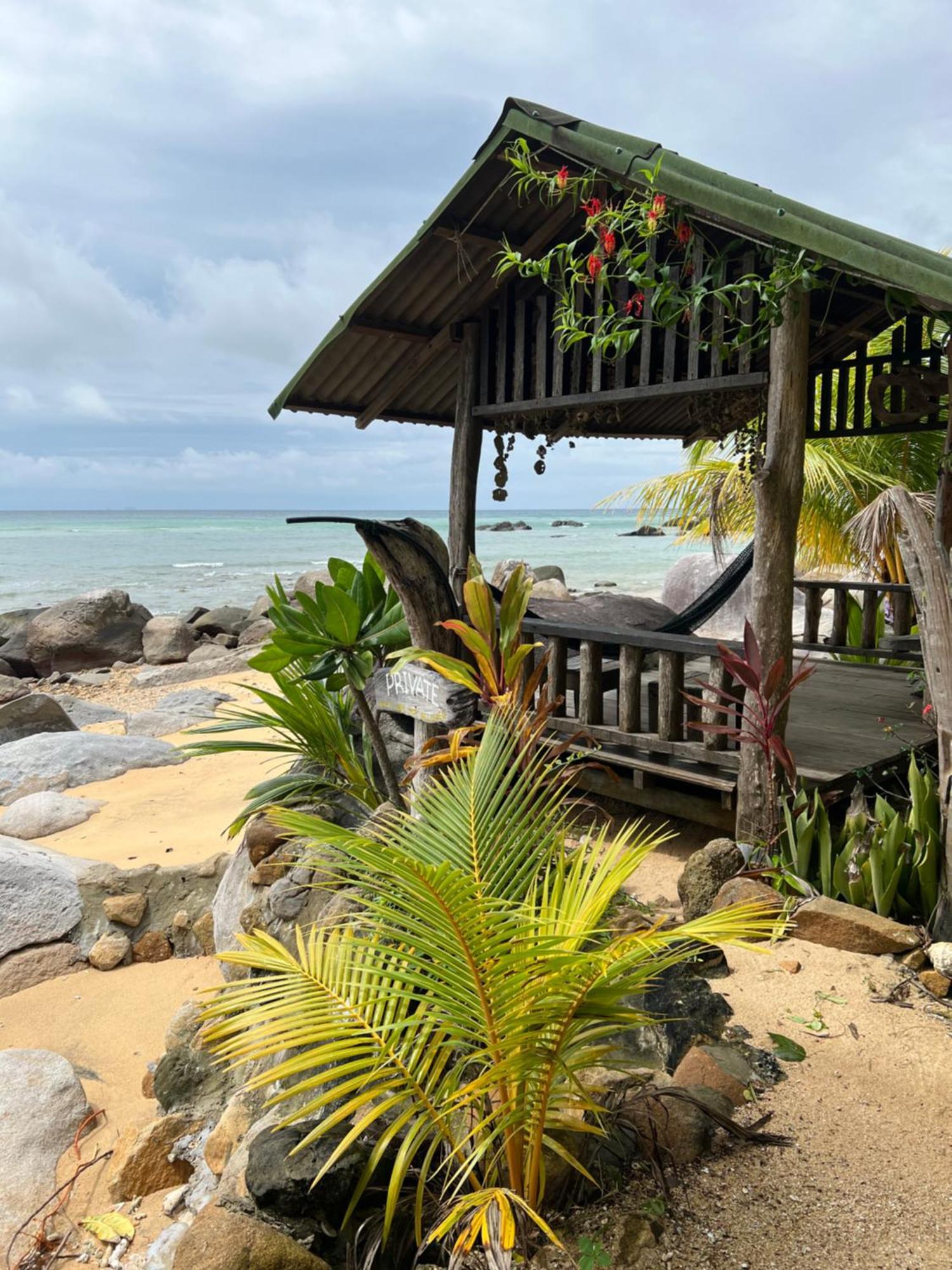 Beach House Kampung Genting Exterior photo