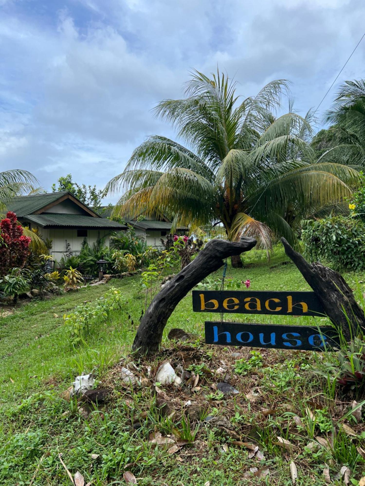 Beach House Kampung Genting Exterior photo