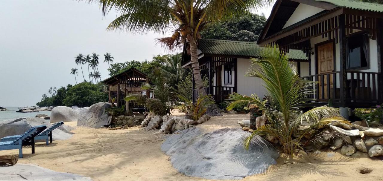 Beach House Kampung Genting Exterior photo