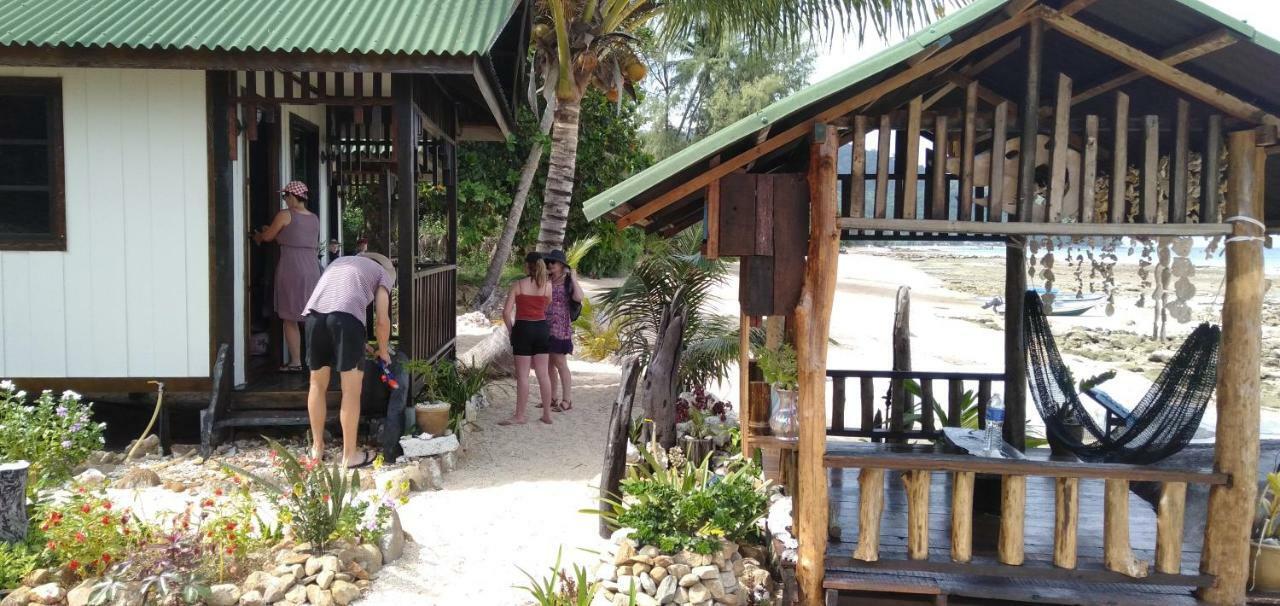 Beach House Kampung Genting Exterior photo